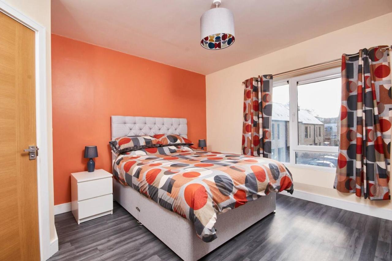 Apartment Stylish Centre House - Parking & Garden