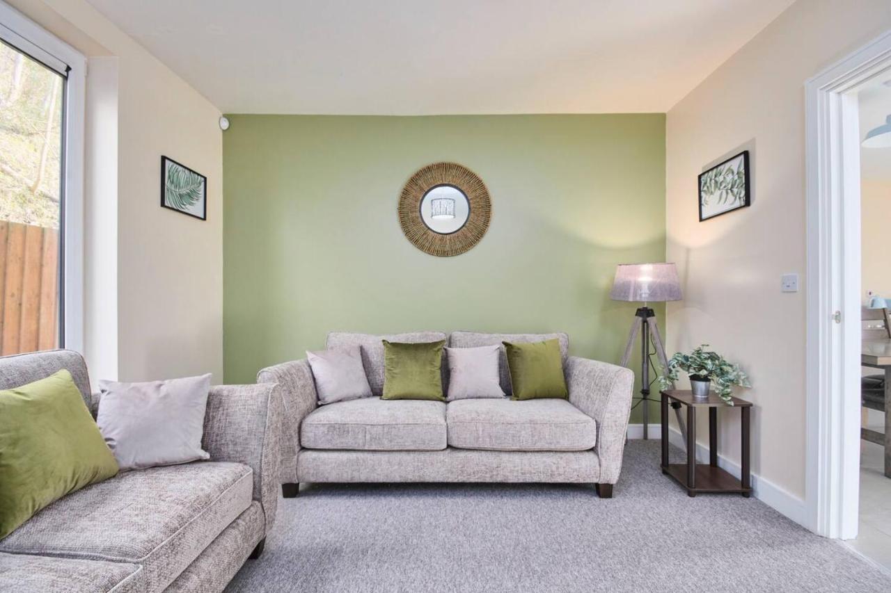 Stylish Centre House - Parking & Garden *