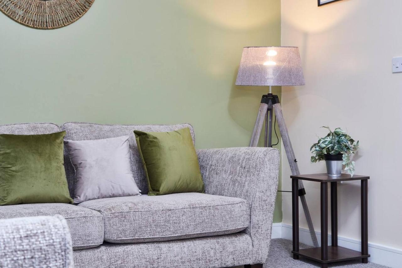 Stylish Centre House - Parking & Garden Apartment Sheffield