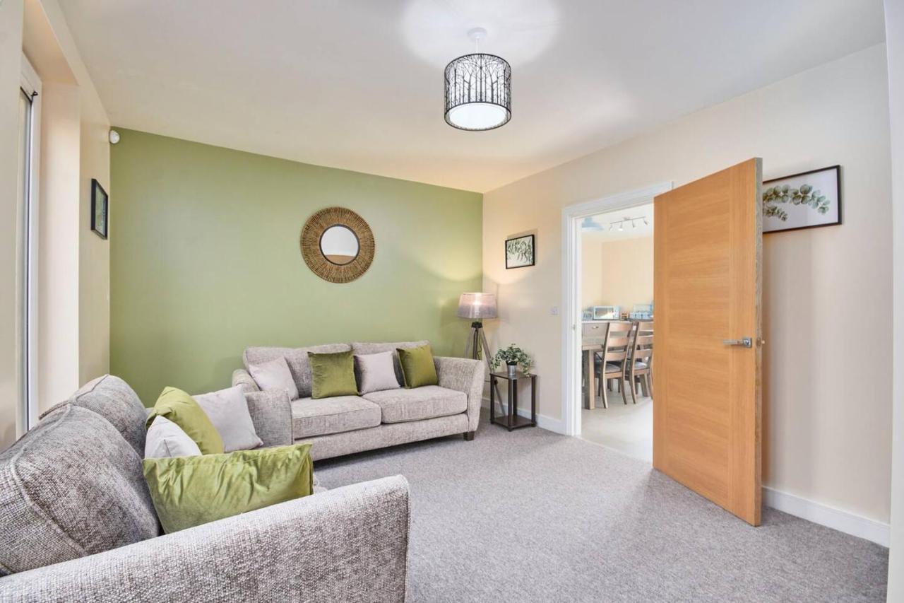 Stylish Centre House - Parking & Garden *